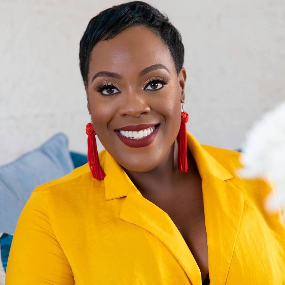 CEO SELECT - Monif Clarke